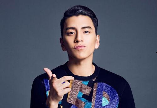 娱乐圈爆料女的是谁呀视频,揭秘“某女明星”身份之谜  第3张